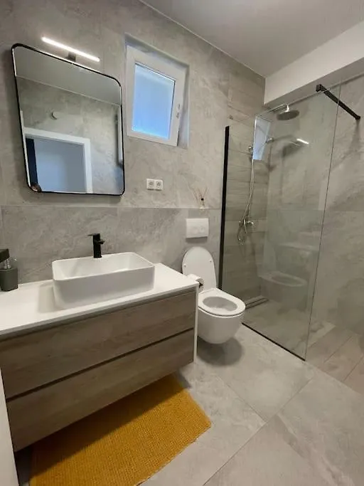 Luxury Apartment Sofia 2 بيبينيا 0*,