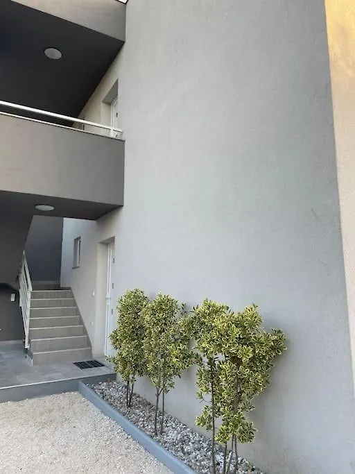 Luxury Apartment Sofia 2 بيبينيا 0*,